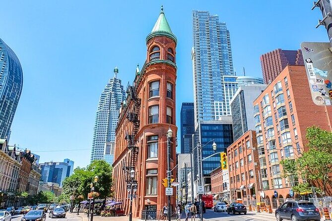 10 Hours Private City Tour in Toronto - Chartered Tour - Pickup and Meeting Points: How to Avoid the Airport Headache