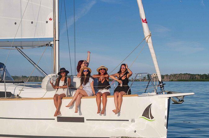 2hr Shared Sailing Experience in Toronto - Taking The Helm: Participation Without Pressure