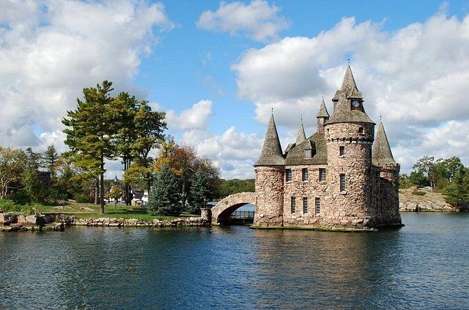 3-day Eastern Canada Tour from Toronto - Day 3: Thousand Islands Boat Cruise and the St. Lawrence Views