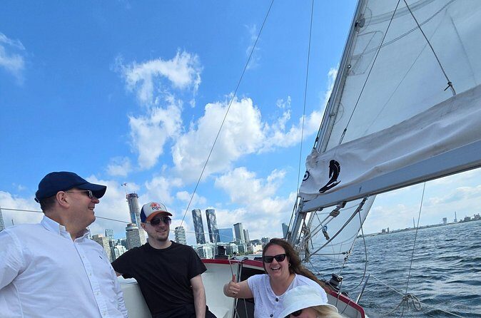 3hr Shared Sailing Adventure - Eastern Gap and the shoreline return: beaches, parks, and urban water edges