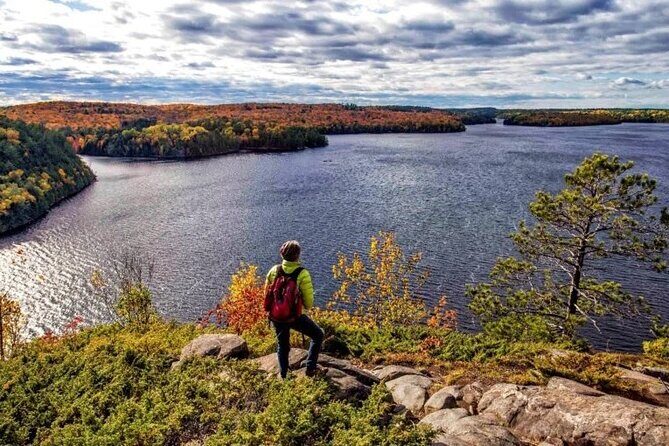 Algonquin Shuttle from Toronto - From Pick-Up to Visitor Centre: The Slow Start, On Purpose