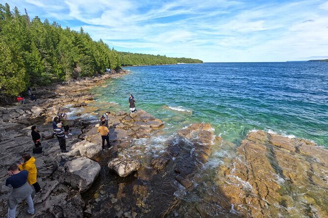 Bus to Grotto - Tobermory Flowerpot Island Cruise Bruce Peninsula - Price and value at $148.40 per person for transport plus admission