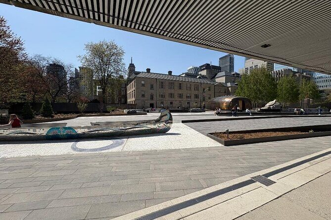 Casual Historic Toronto Walking Tour - The Downtown Mall Walk: Canadian Stores and Canada-Meets-America Comparisons