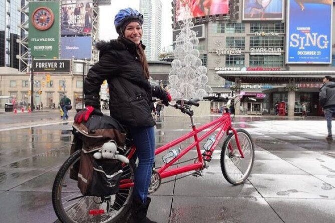 Downtown Toronto Bike Tour - Financial District to Art Gallery: seeing the in-between