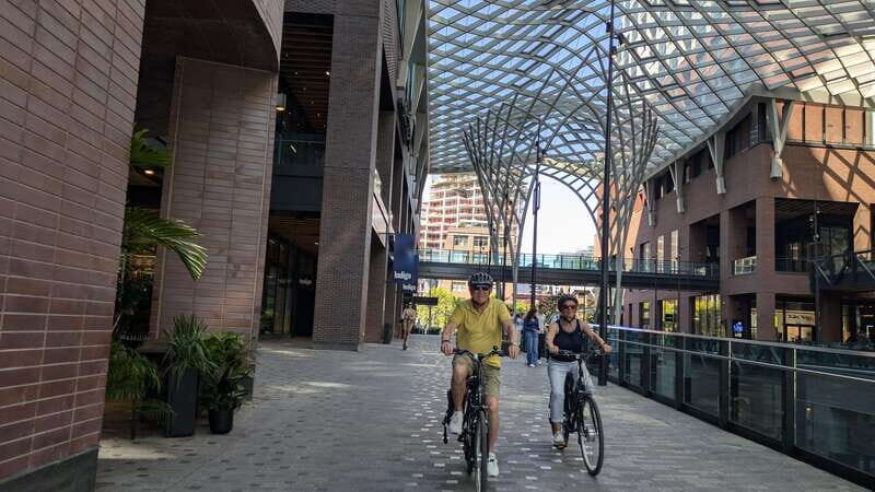 E-bike through Toronto's Dynamic Neighbourhoods - Trinity Bellwoods and the Bloor Street Cultural Corridor: parks and arts at bike pace