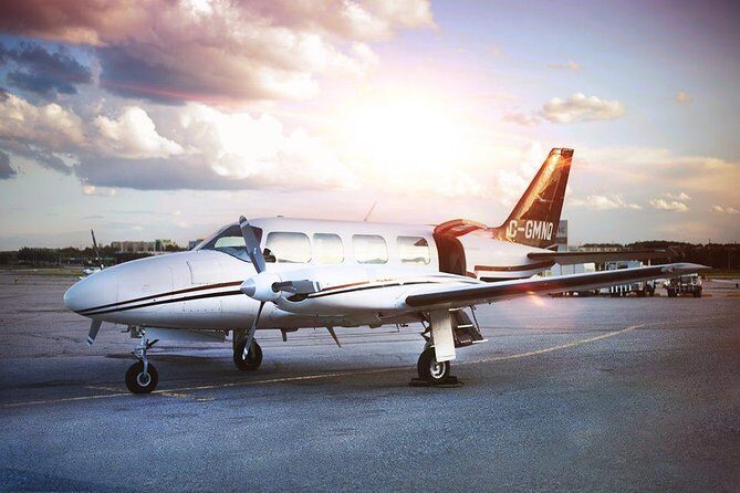 Exhilarating 120km Aerial Tour of Toronto with iflyTOTO - CN Tower and Lake Ontario: the first aerial pass you’ll remember
