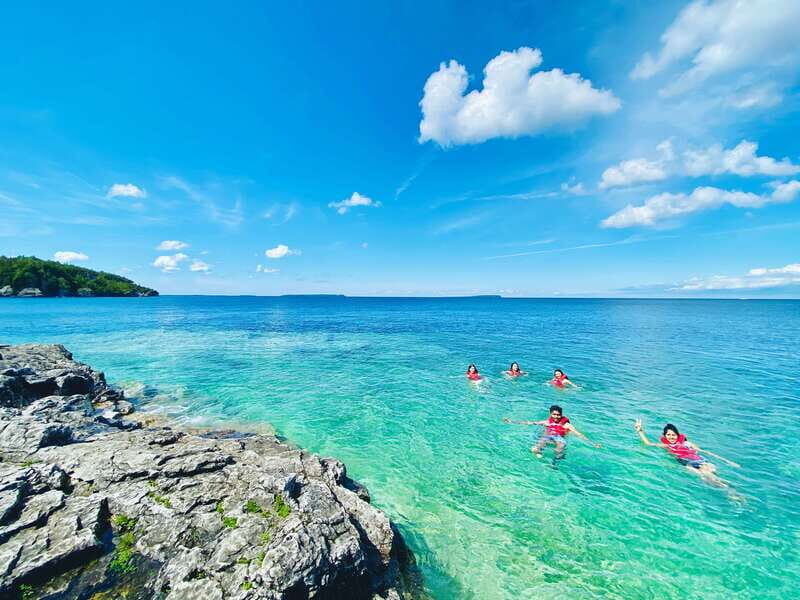 From Toronto: Bruce Peninsula Guided Hiking Day Trip - Who Javier is for this trip, and what the guide adds