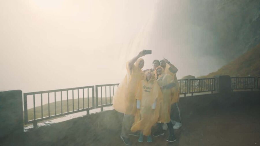 From Toronto: Early Bird Niagara Falls with Journey & Skylon - Canadian Side Time: Guided Highlights, Then Your Own Pace