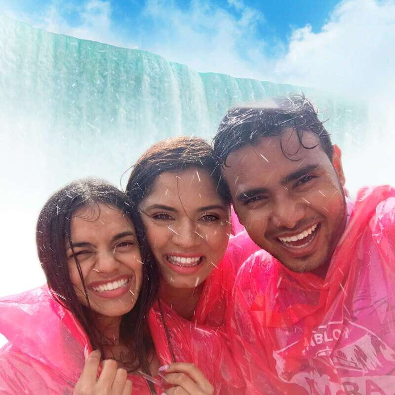 From Toronto: Niagara Falls Full-Day Bus Tour & Winery Stop - Winery Stop: A Seasonal 30-Minute Touch to Balance the Day