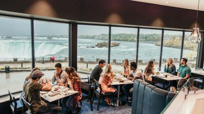 From Toronto: Niagara Falls Tour with Journey & Dinner - Table Rock and the Horseshoe Falls: a classic view with a winter edge