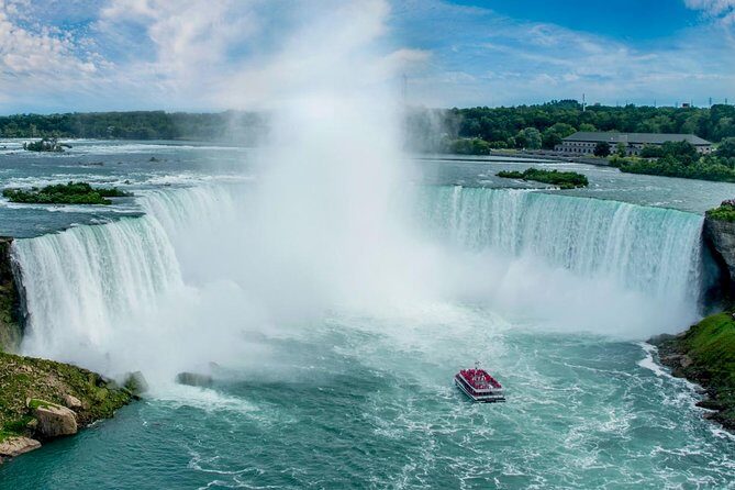 Guided Day Tour to Niagara Falls from Toronto with Boat & Lunch - Niagara-on-the-Lake Heritage District: a refreshing break from waterfall overload