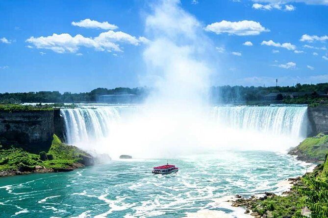 Niagara Falls and Niagara-on-the-Lake Day Tour from Toronto - Niagara-on-the-Lake Heritage District: make the most of 1 hour