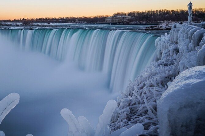 Niagara Falls Canada Day Tour From Toronto + Boat Cruise Option - Niagara Whirlpool and Floral Clock: Quick Wins for Photos