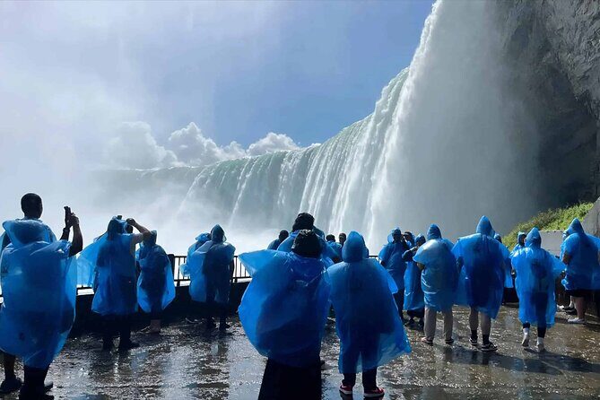 Niagara Falls Day Tour, Boat Cruise and Journey Behind the Falls - Maple Leaf Place: Maple Syrup and Chocolate Before the Falls