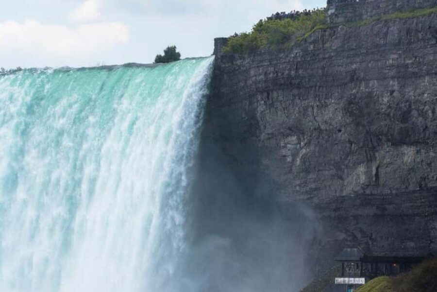Niagara Falls Day Tour with Boat Ride & Journey Behind Falls - Key things I’d circle before you book