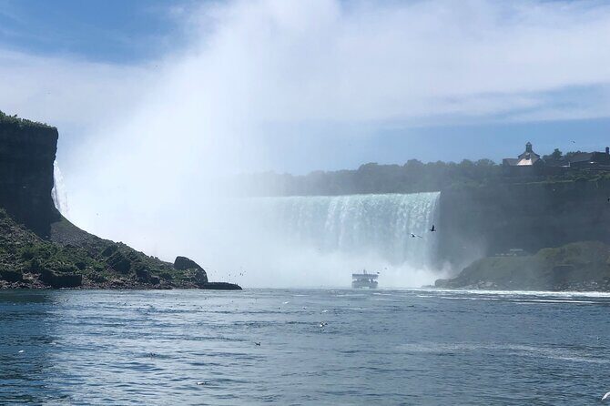 Niagara Falls VIP Private SUV Tour: Helicopter & Boat included - Maple Leaf Place: syrup tasting that’s more than a quick sample