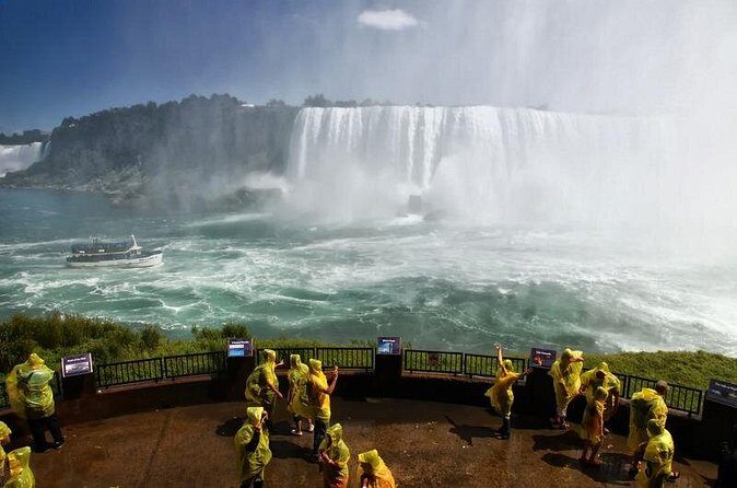 Niagara Falls VIP Private Tour Minimum 2 Guests - Living Water Wayside Chapel: Tiny Building, Big Personality