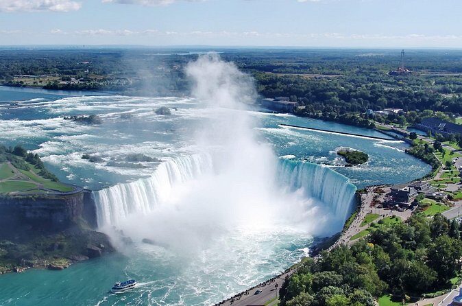 Niagara Falls VIP Private Tour Minimum 2 Guests - Niagara-on-the-Lake Heritage District: 90 Minutes to Slow Down by the Lake