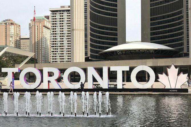 PATH - A Walking Tour of Toronto's Underground City - Meeting at Union Station (and finding the right platform fast)