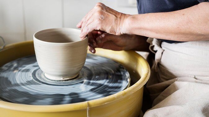 Pottery wheel class in Toronto Bay&Dundas - Where to go in Toronto for your pottery wheel session