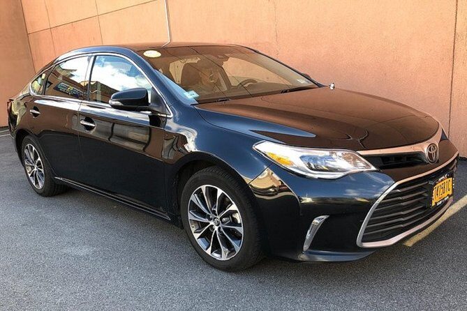 Private Departure Transfer to Toronto Pearson Airport (YYZ) - Vehicle choice: sedan for three, minivan for five