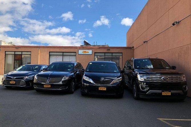 Private Departure Transfer to Toronto Pearson Airport (YYZ) - Who this transfer fits best