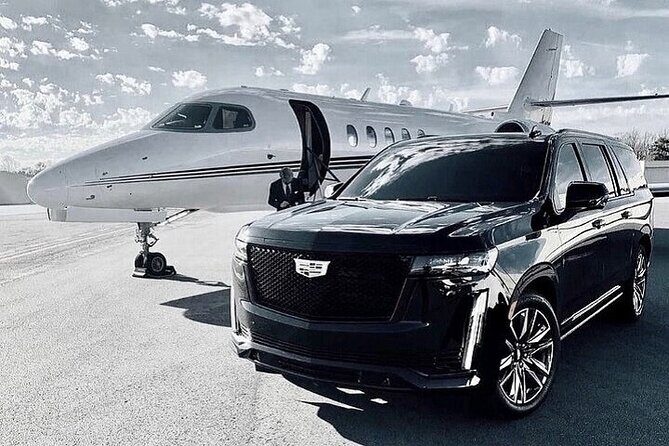 Private Departure Transfer-Toronto to Pearson Airport(YYZ) or YTZ - How This Toronto-to-Pearson Transfer Works Door to Terminal