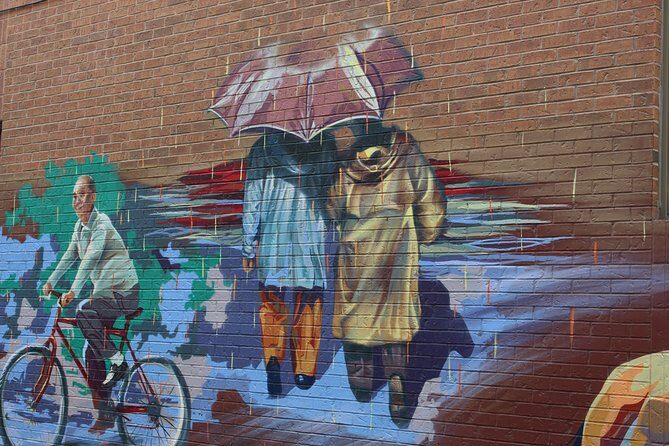 Private Toronto Kensington Market and Chinatown Walking Tour in English - Kensington Market: Browsing, Bites, and Your Own Pace