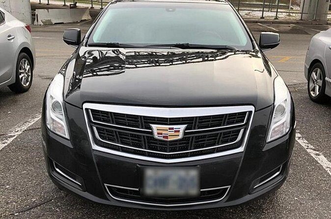 Private Transfer Toronto Hotels to Toronto Pearson Airport YYZ - Who should book this transfer, and who might not love it