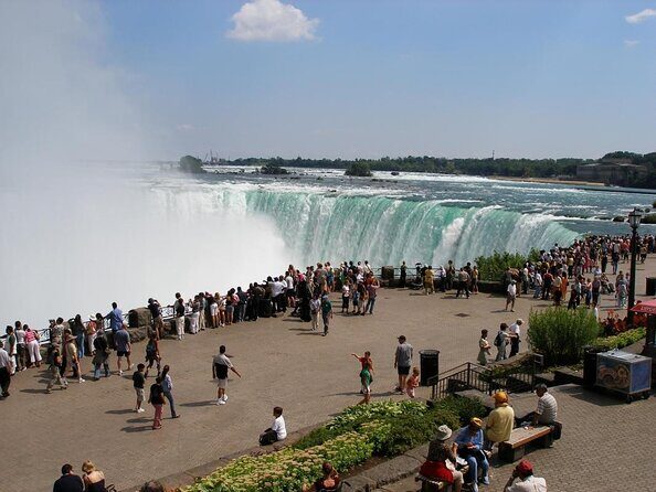Splendours of Niagara Falls Luxury Small Group Tour from Toronto - Key things to love about this Splendours of Niagara Falls tour
