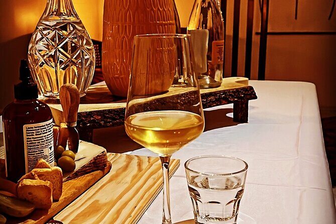 The Toronto Wine Salon - A Salon-Style Wine Tasting in a Toronto Studio