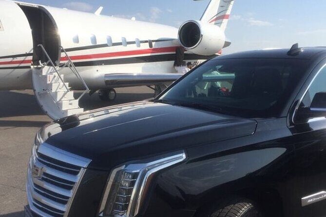 Toronto Airport Private Arrival Transfer-YYZ to Toronto Downtown - Pickup at Pearson: How the Door A Meet-Up Really Feels