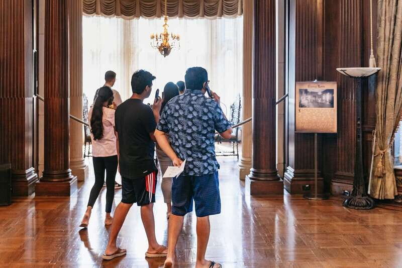 Toronto: Casa Loma Entry Ticket - The Queen’s Own Rifles of Canada Regimental Museum: History With a Different Tone