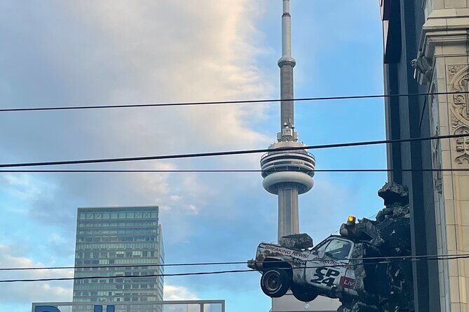 Toronto Discovery District 2hr Walking Tour - University of Toronto: war memory and a campus walk that changes the pace