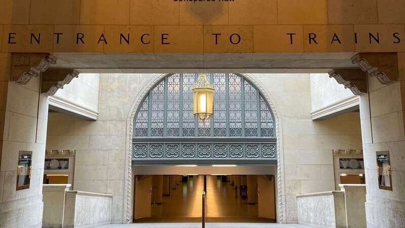 Toronto: Experience PATH - A 32km/24mile underground walkway - The route length: 3 km / 2 miles in about 2 hours