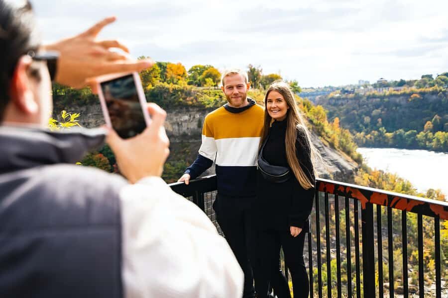 Toronto: Falls Day Tour with Boat Cruise & Niagara-the-Lake - Morning logistics: where you meet and when the day really starts