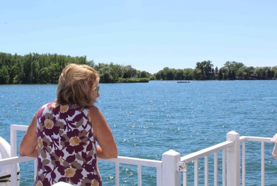 Toronto: Guided Harbour and Islands Sightseeing Cruise - Comfort That Actually Helps: Indoor Seating, Washrooms, and Deck Time