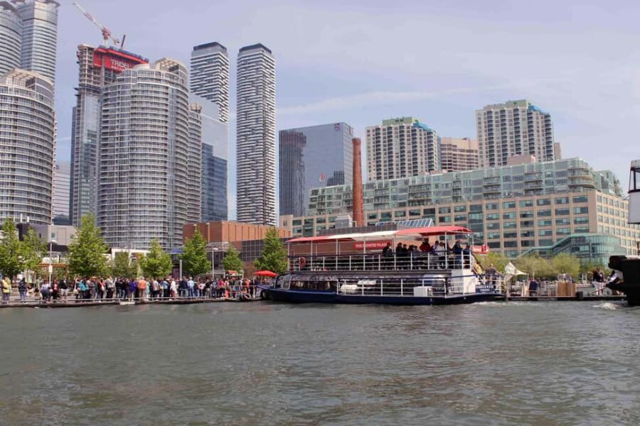 Toronto: Guided Harbour and Islands Sightseeing Cruise - Live Narration: Why It Makes a Short Cruise Feel Longer