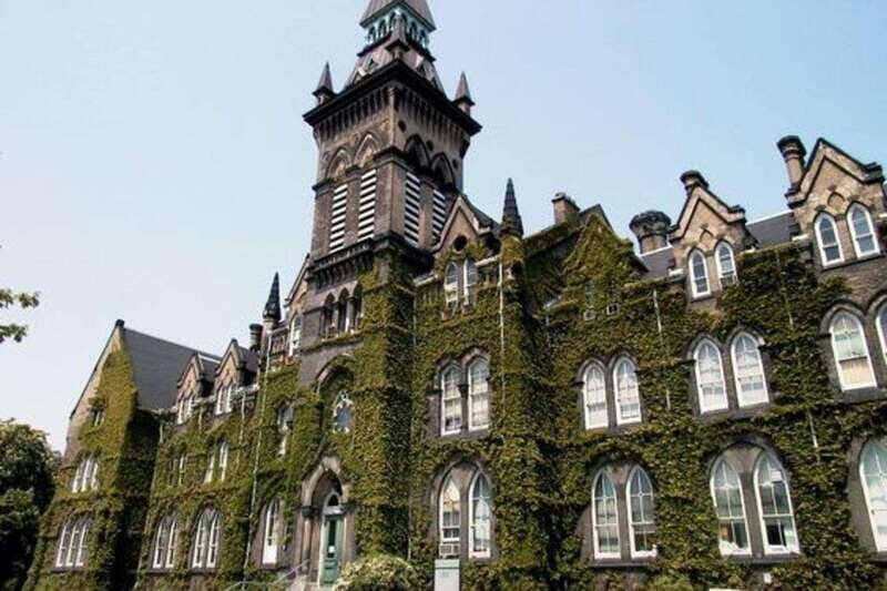 Toronto: Guided Walking Tour of Must-See Attractions - Key highlights worth your attention