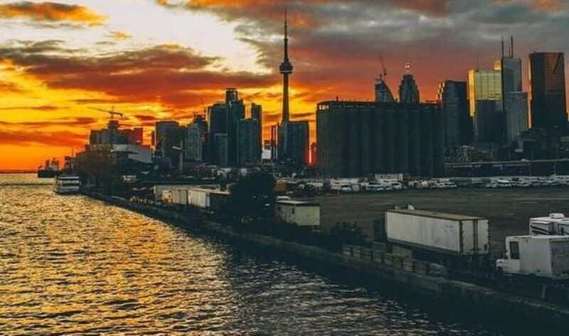 Toronto: Guided Walking Tour of Must-See Attractions - Who This Tour Suits Best (and Who Might Want Something Different)