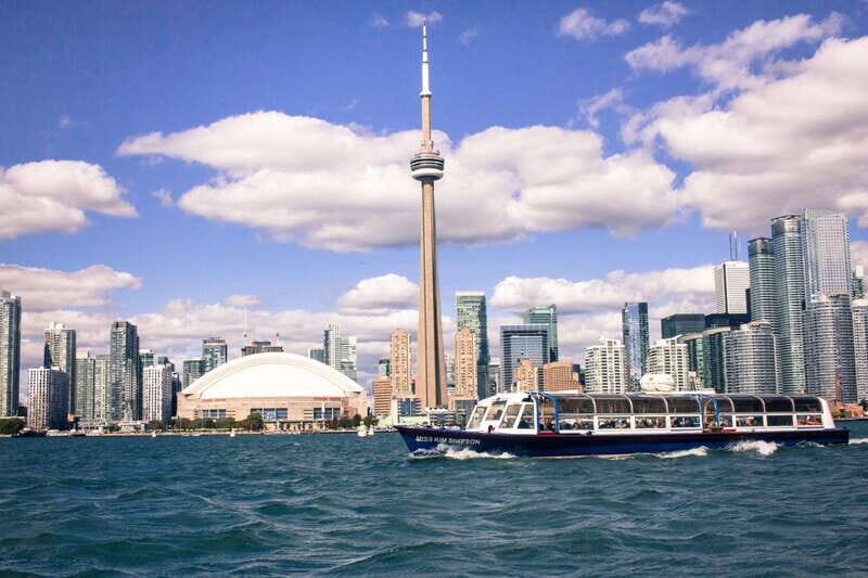 Toronto: Harbor and Islands Sightseeing Cruise - Photo tips: the best skyline angles from the boat