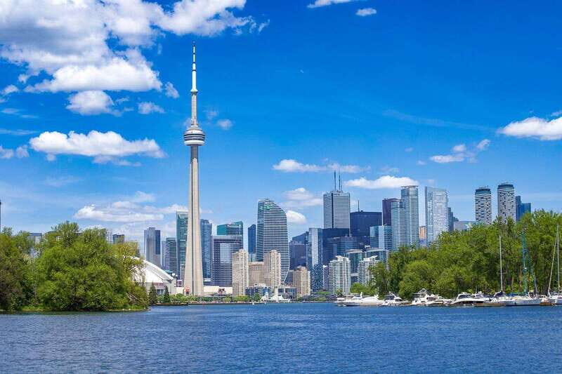 Toronto: Harbor and Islands Sightseeing Cruise - 1 hour on the water: skyline views and harbour history