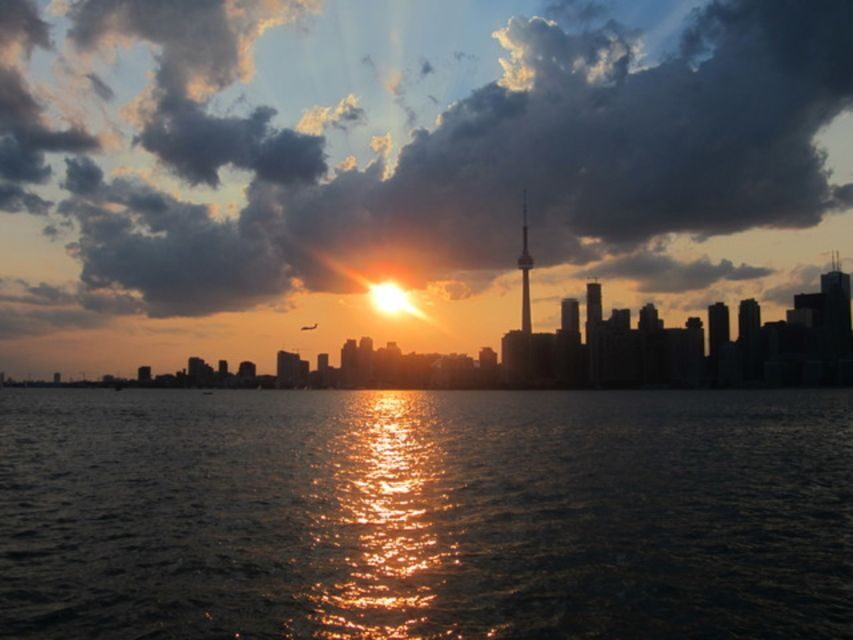 Toronto Islands: Morning or Twilight 3.5-Hour Bike Tour - The ferry crossing: your first skyline payoff