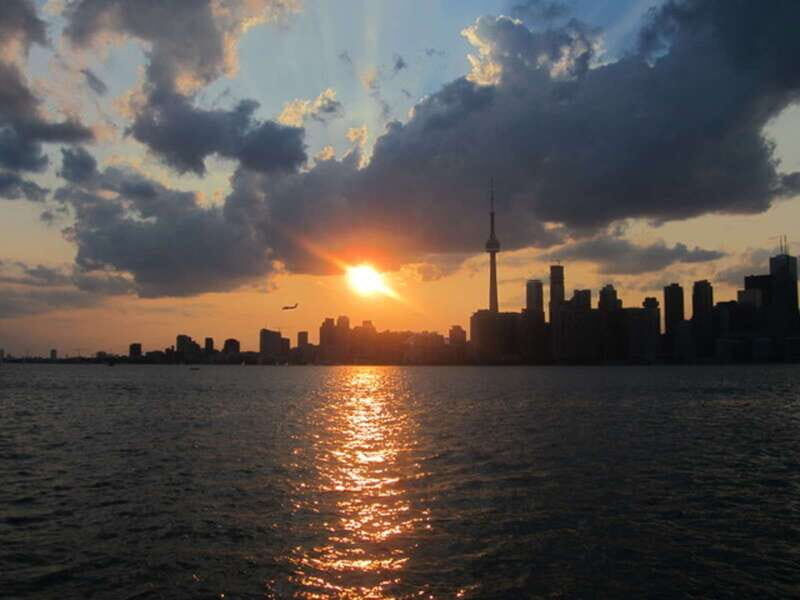 Toronto Islands: Morning or Twilight 3.5-Hour Bike Tour - Royal Canadian Yacht Club area: history plus an iconic setting