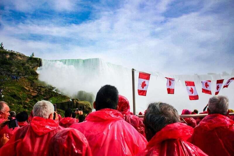 Toronto: Niagara Falls Day Tour with Optional Boat Cruise - Key points before you go