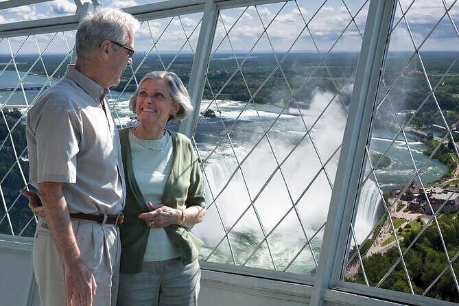 Toronto: Niagara Falls Tour, Boat, Journey Behind Falls & Tower - Maple samples and the guide facts: small inclusions with real comfort