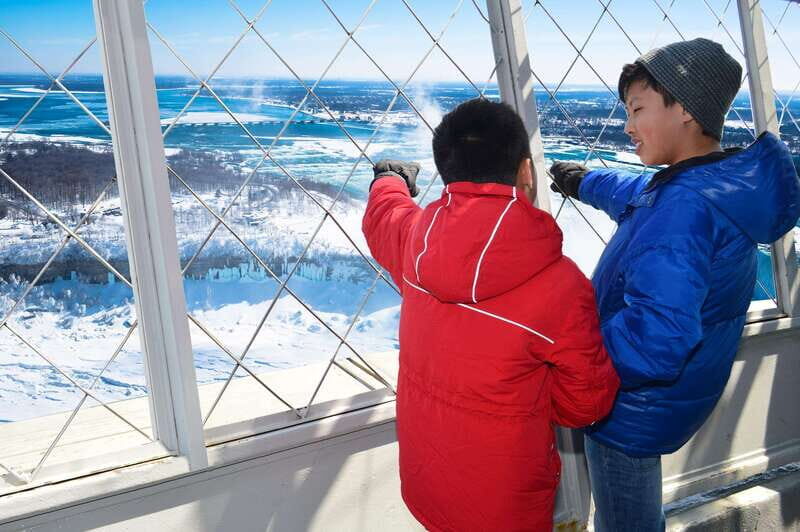 Toronto: Niagara Falls Tour with Boat and Lunch - Secret Garden Lunch: Great On Paper, Verify The View Reality