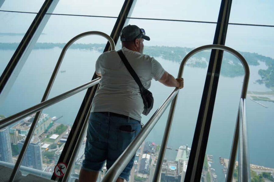 Toronto: Premium Driving Tour with Tower and Harbour Cruise - Should you book this Toronto morning tour?