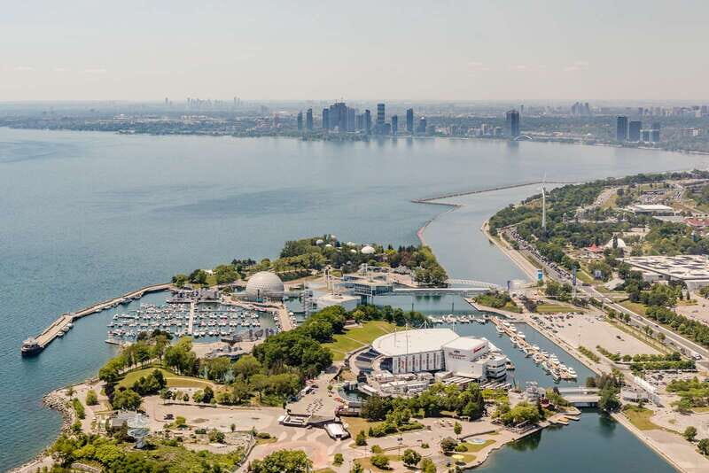 Toronto: Private Helicopter Tour for Two - What Happens Before Takeoff (Seats, Headsets, and the Weight Check)