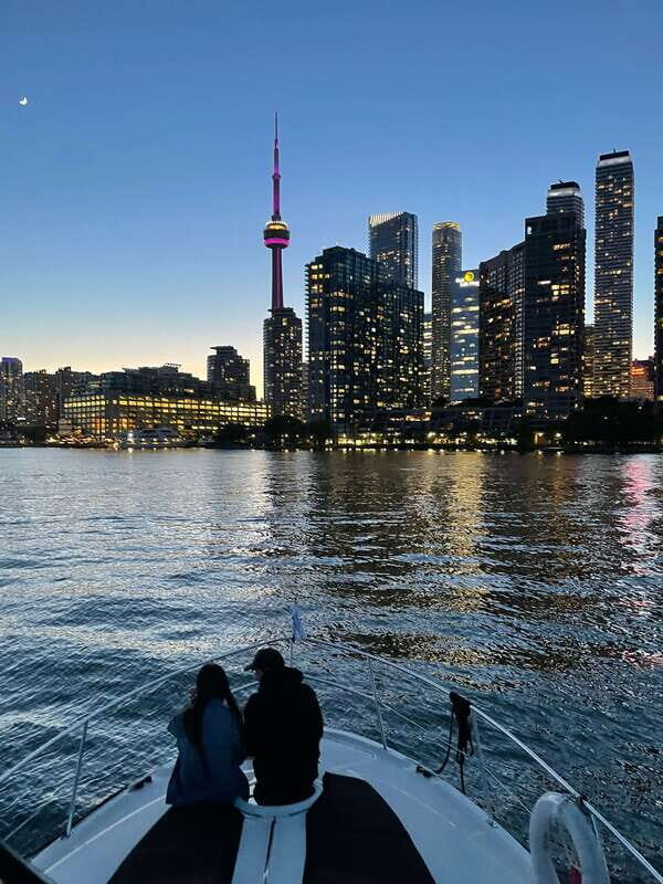 Toronto: Private Luxury Yacht Sightseeing Cruise & Prosecco - CN Tower and the harbor skyline: What the 45-minute cruise really delivers